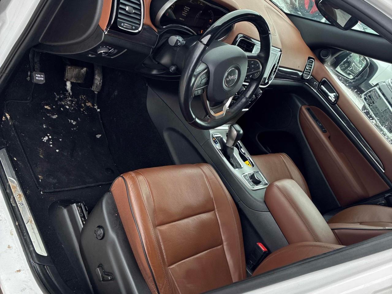 2021 Jeep Grand Cherokee Overland 4dr 4x4 Photo