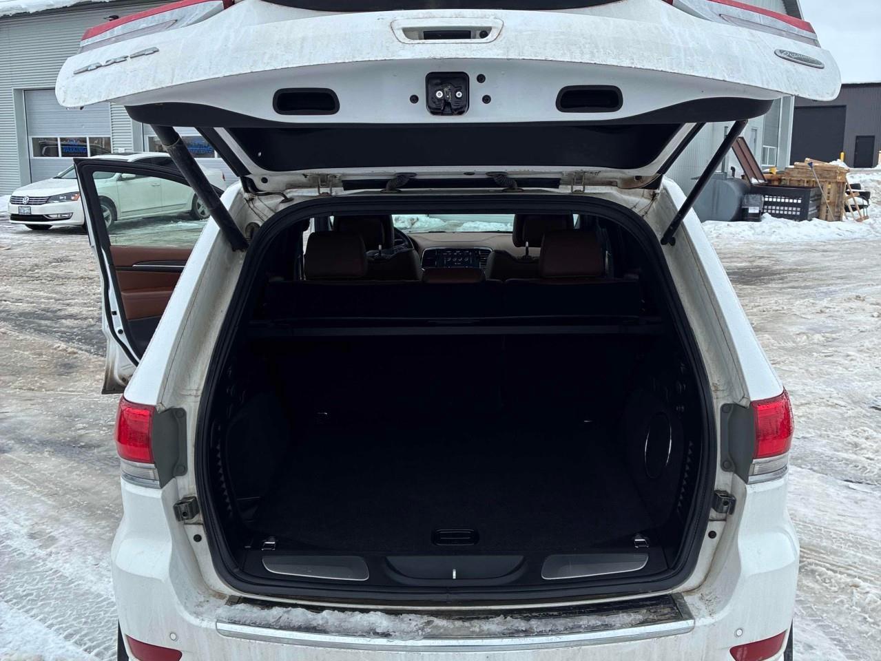 2021 Jeep Grand Cherokee Overland 4dr 4x4 Photo