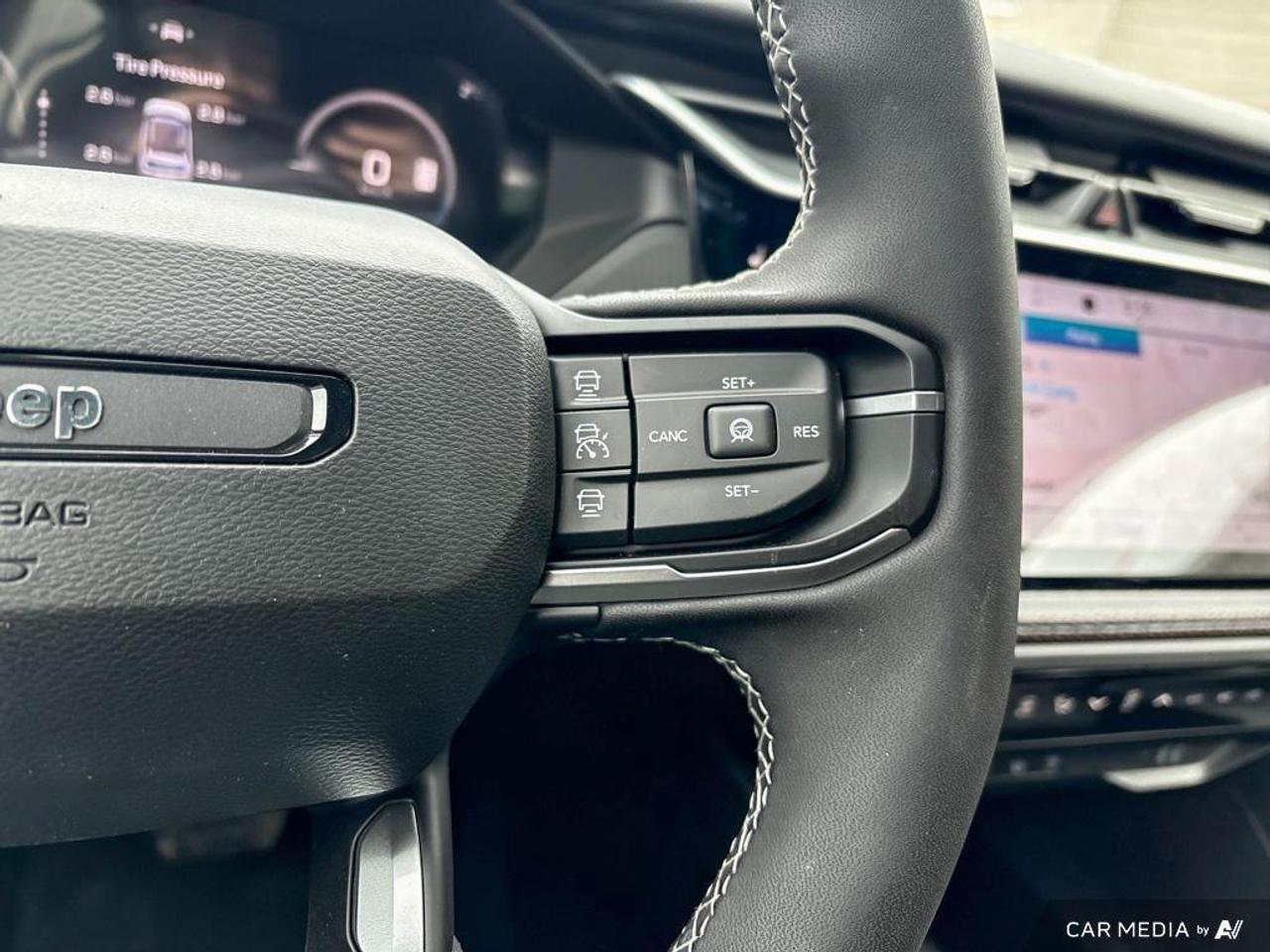 2026 Jeep Cherokee Overland 4dr 4x4 Photo