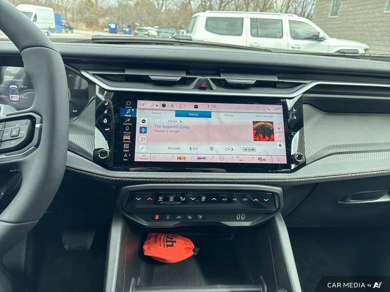 2026 Jeep Cherokee Overland 4dr 4x4 Photo