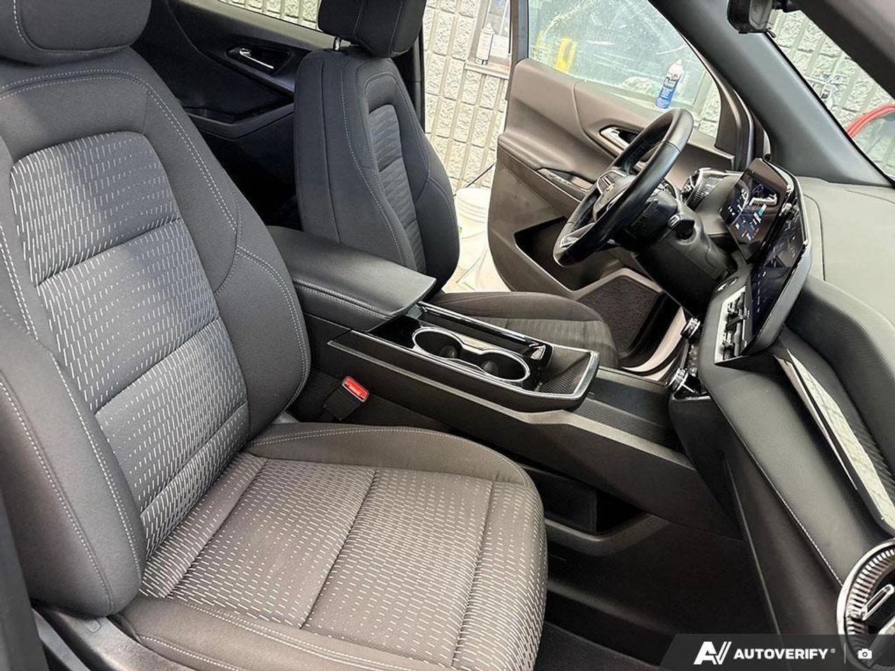 2025 Chevrolet Equinox LT 4dr All-Wheel Drive Photo