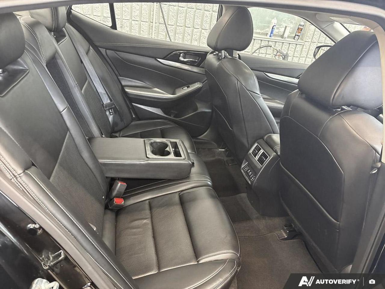 2023 Nissan Maxima SL 4dr Sedan Photo