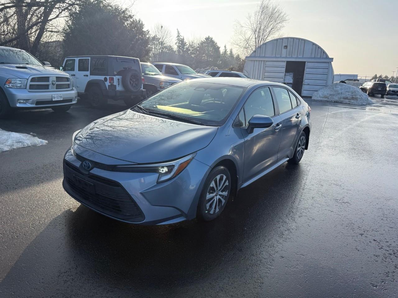 2024 Toyota Corolla Hybrid LE 4dr Front-Wheel Drive Sedan Photo0