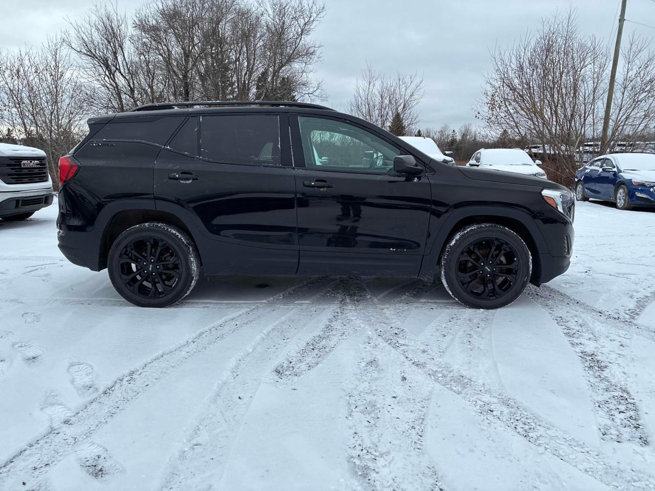 2021 GMC Terrain SLE Front-Wheel Drive Photo