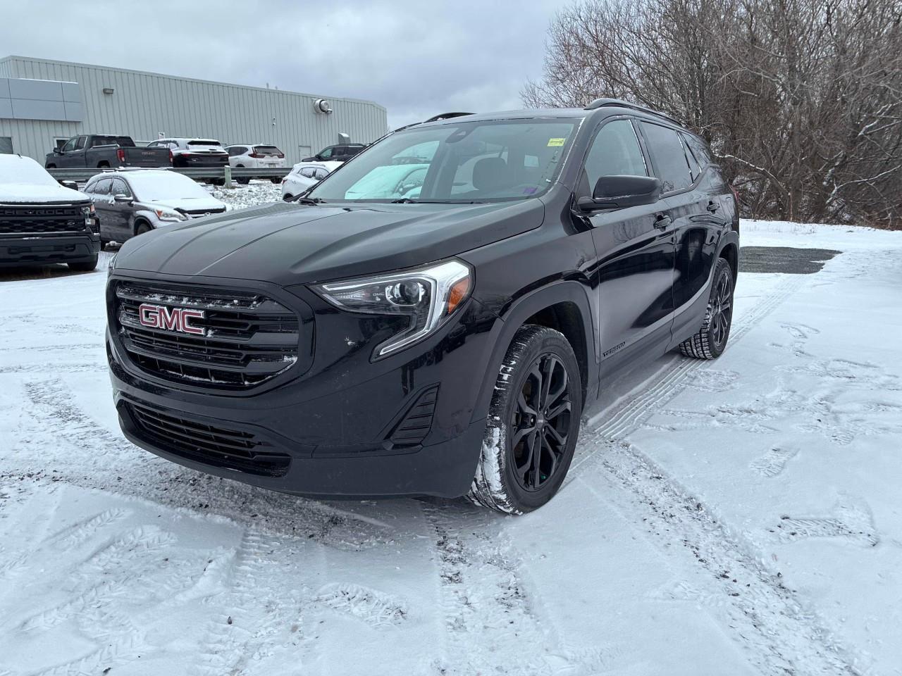 2021 GMC Terrain SLE Front-Wheel Drive Photo0