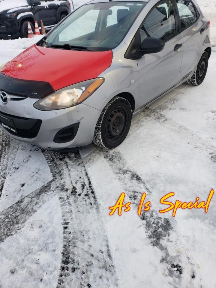 2012 Mazda 2  Photo