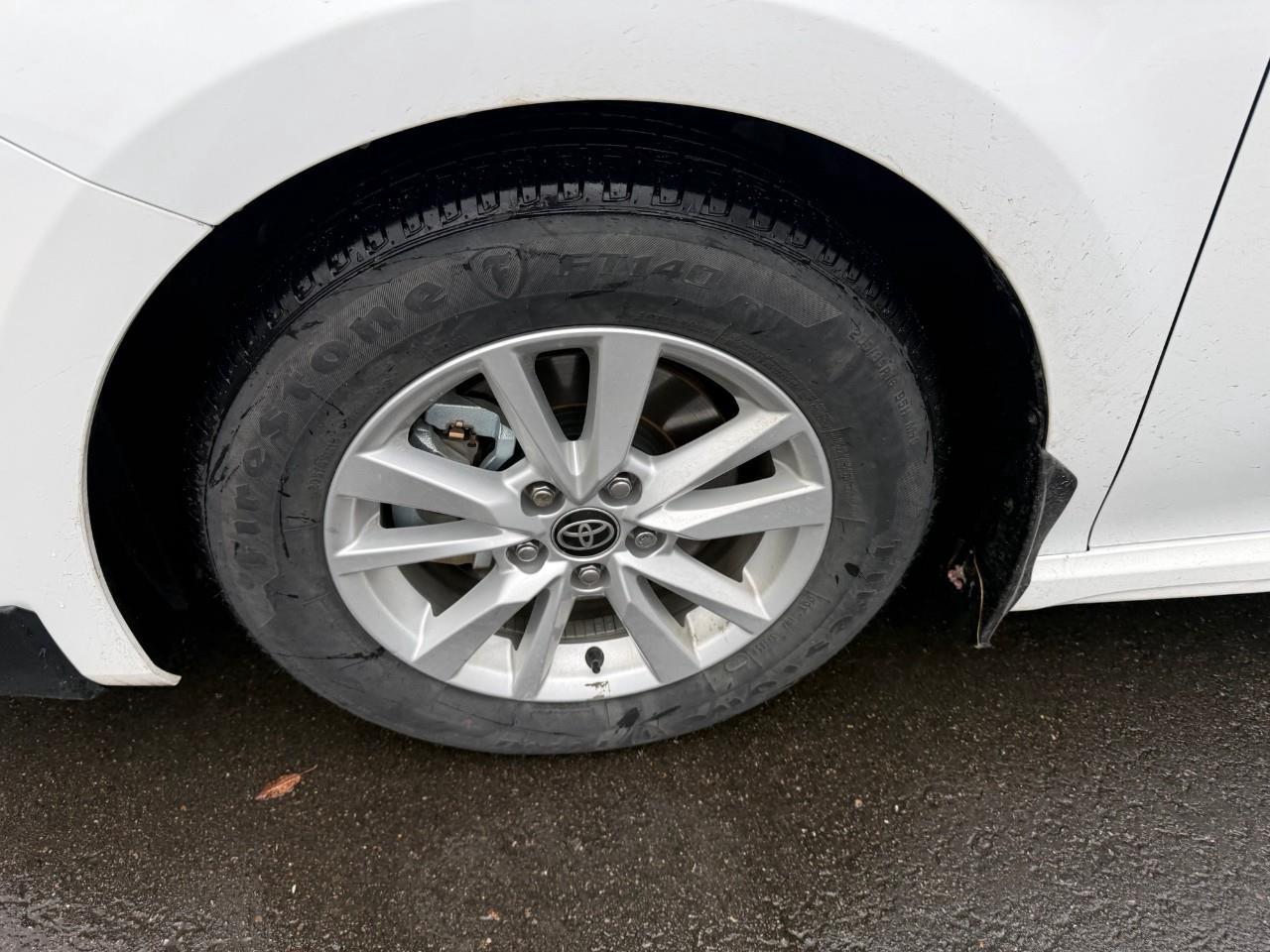 2025 Toyota Camry SE 4dr Front-Wheel Drive Sedan Photo3