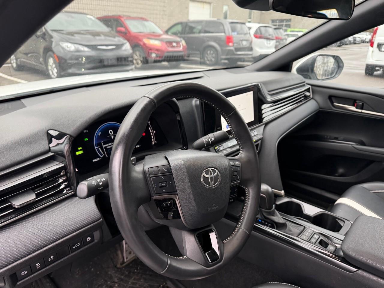 2025 Toyota Camry SE 4dr Front-Wheel Drive Sedan Photo