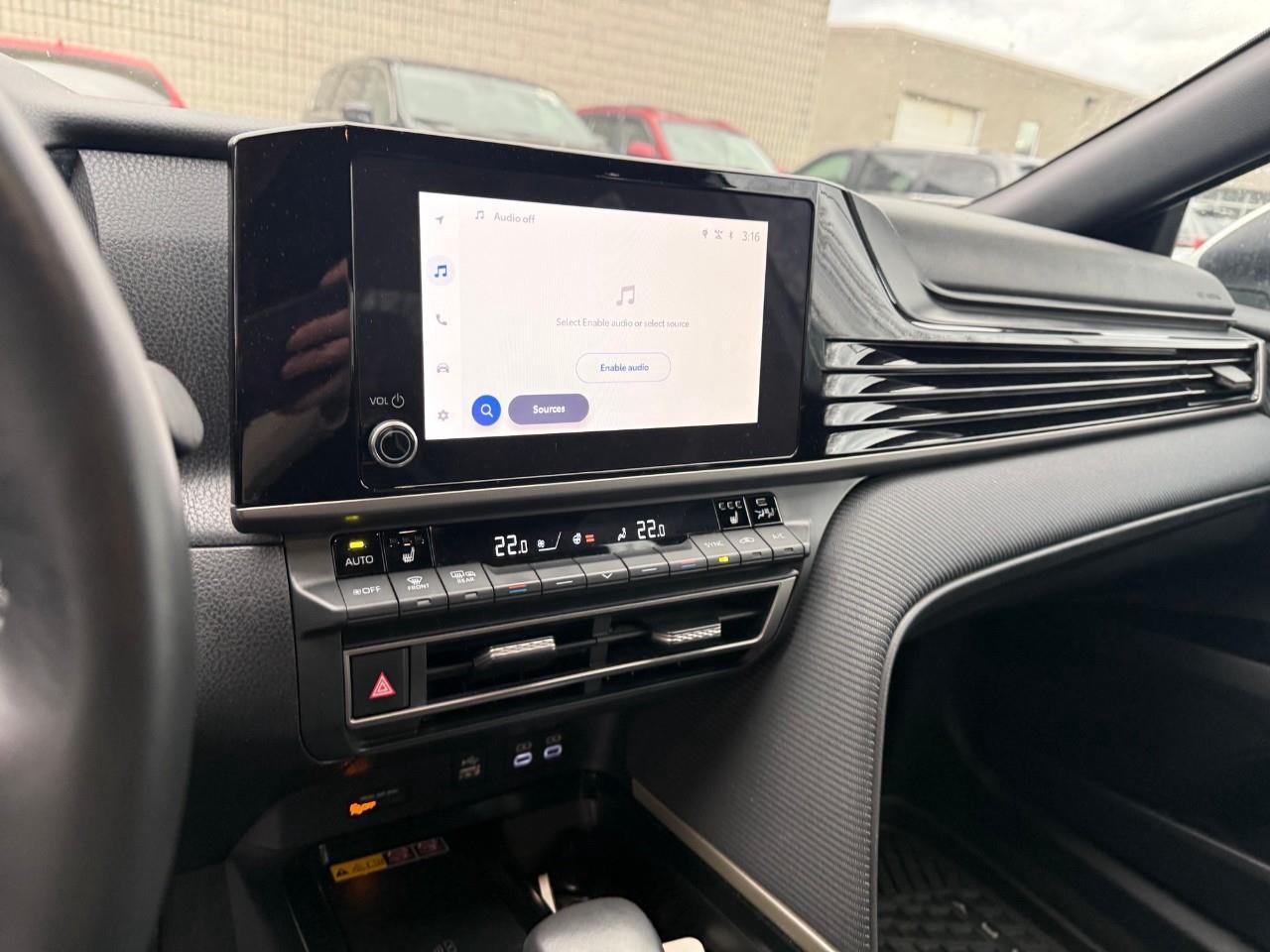 2025 Toyota Camry SE 4dr Front-Wheel Drive Sedan Photo