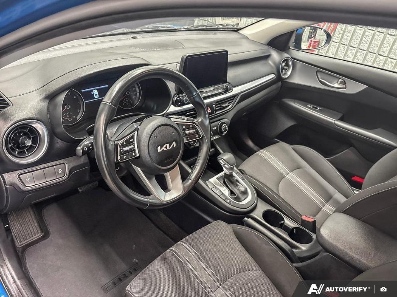 2023 Kia Forte LX 4dr Sedan Photo