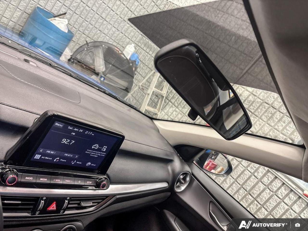 2023 Kia Forte LX 4dr Sedan Photo