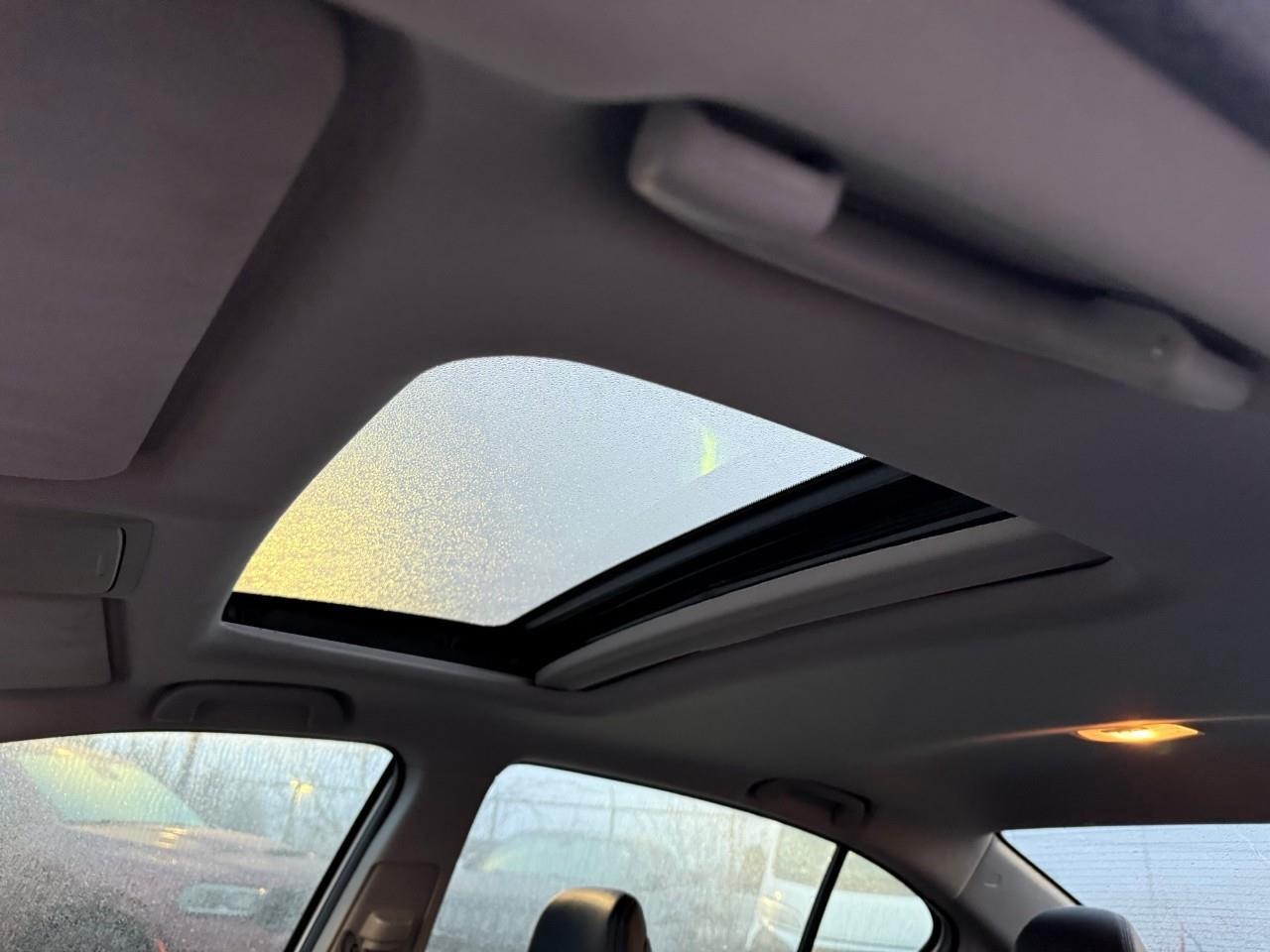 2016 Honda Accord Touring V6 (A6) 4dr Sedan Photo4