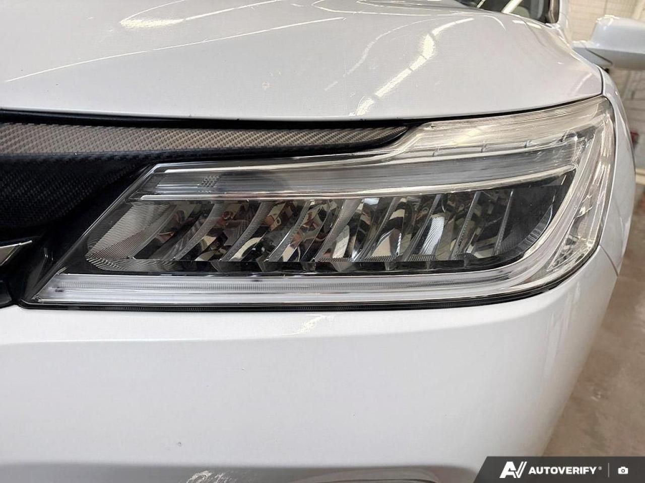 2016 Honda Accord Touring V6 (A6) 4dr Sedan Photo
