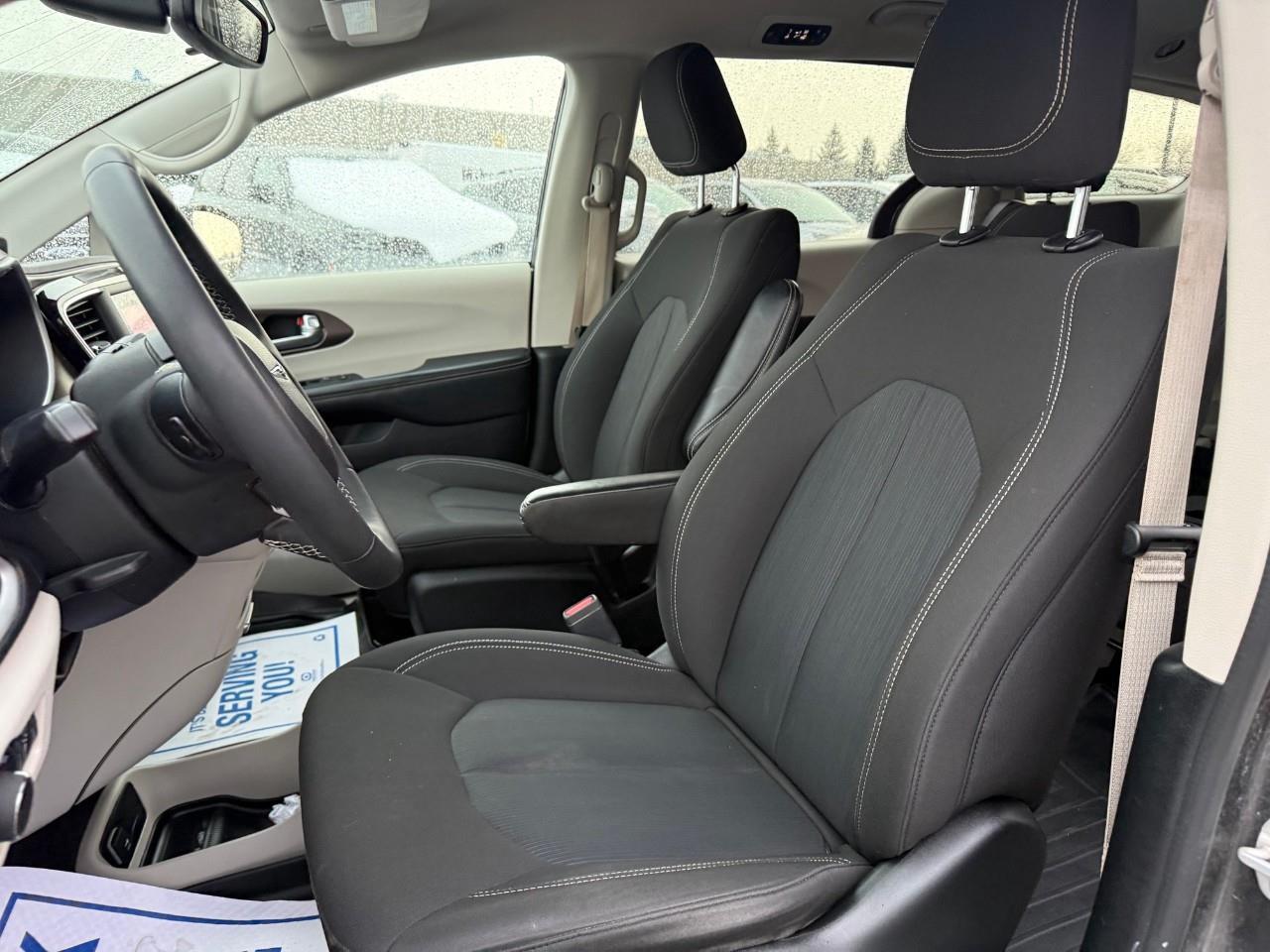 2022 Chrysler Grand Caravan SXT Front-Wheel Drive Passenger Van Photo