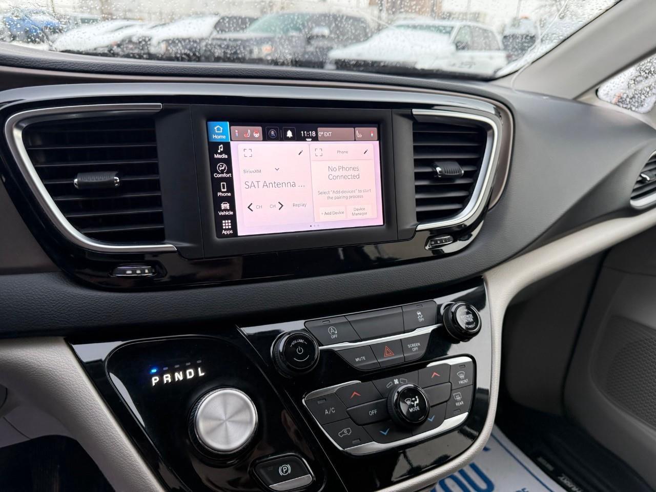 2022 Chrysler Grand Caravan SXT Front-Wheel Drive Passenger Van Photo