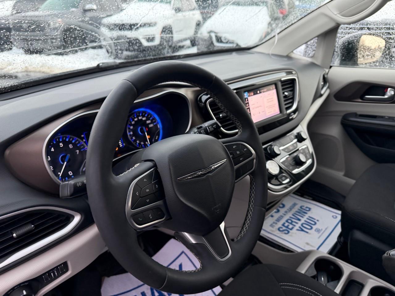 2022 Chrysler Grand Caravan SXT Front-Wheel Drive Passenger Van Photo