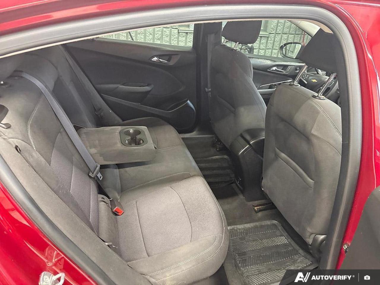 2017 Chevrolet Cruze LT Auto 4dr Hatchback Photo