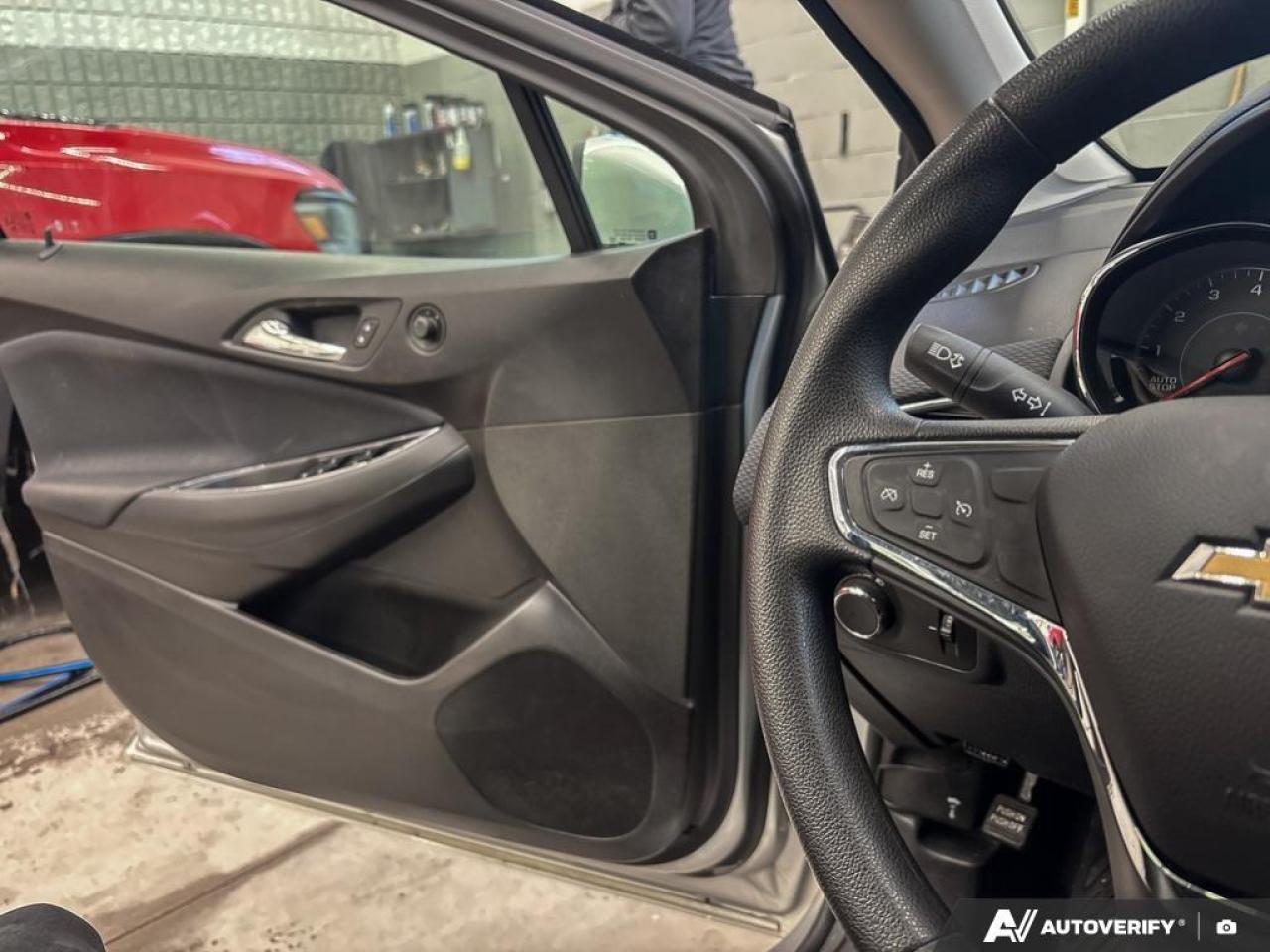 2018 Chevrolet Cruze LT Auto 4dr Sedan Photo