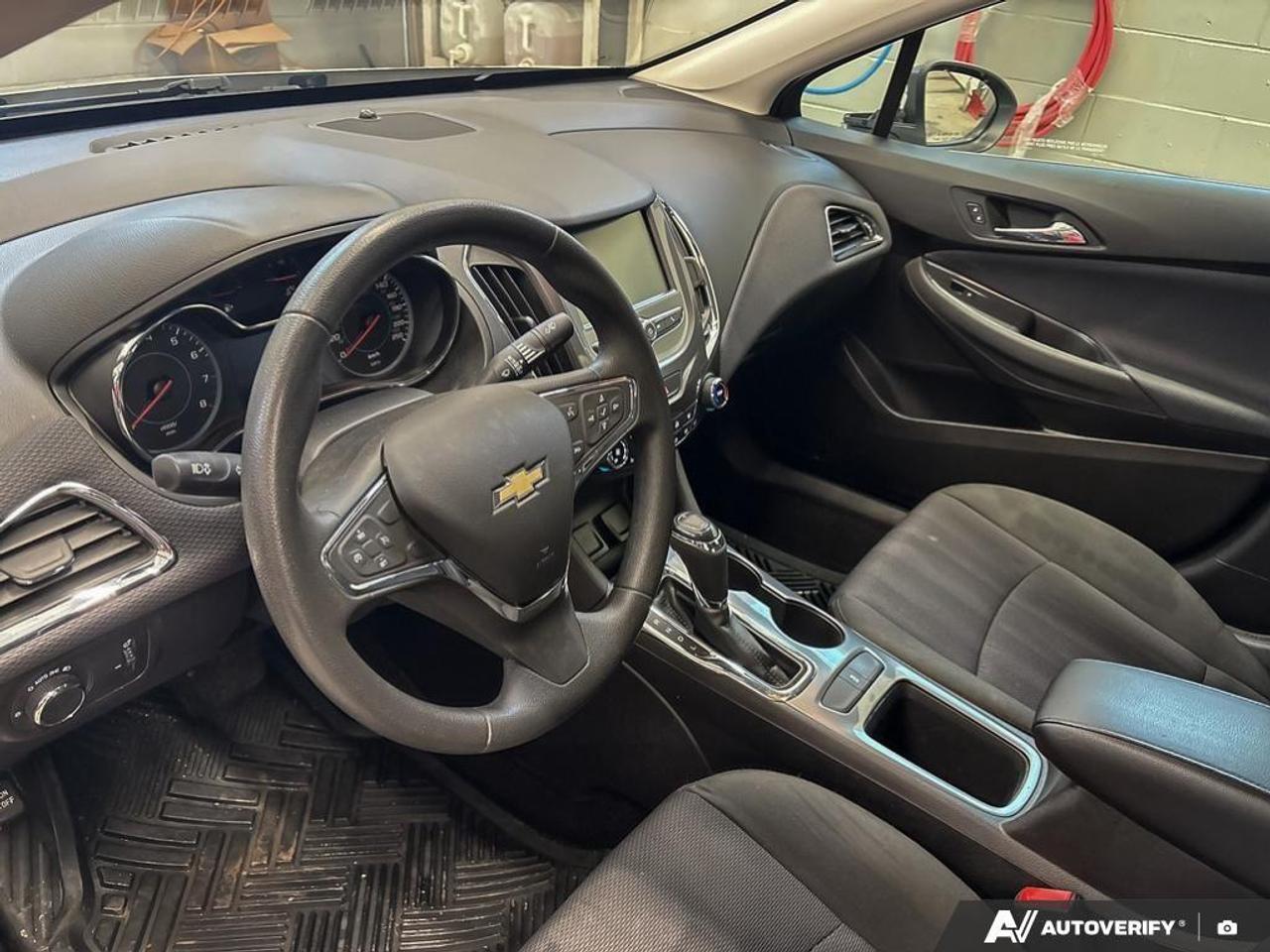 2018 Chevrolet Cruze LT Auto 4dr Sedan Photo