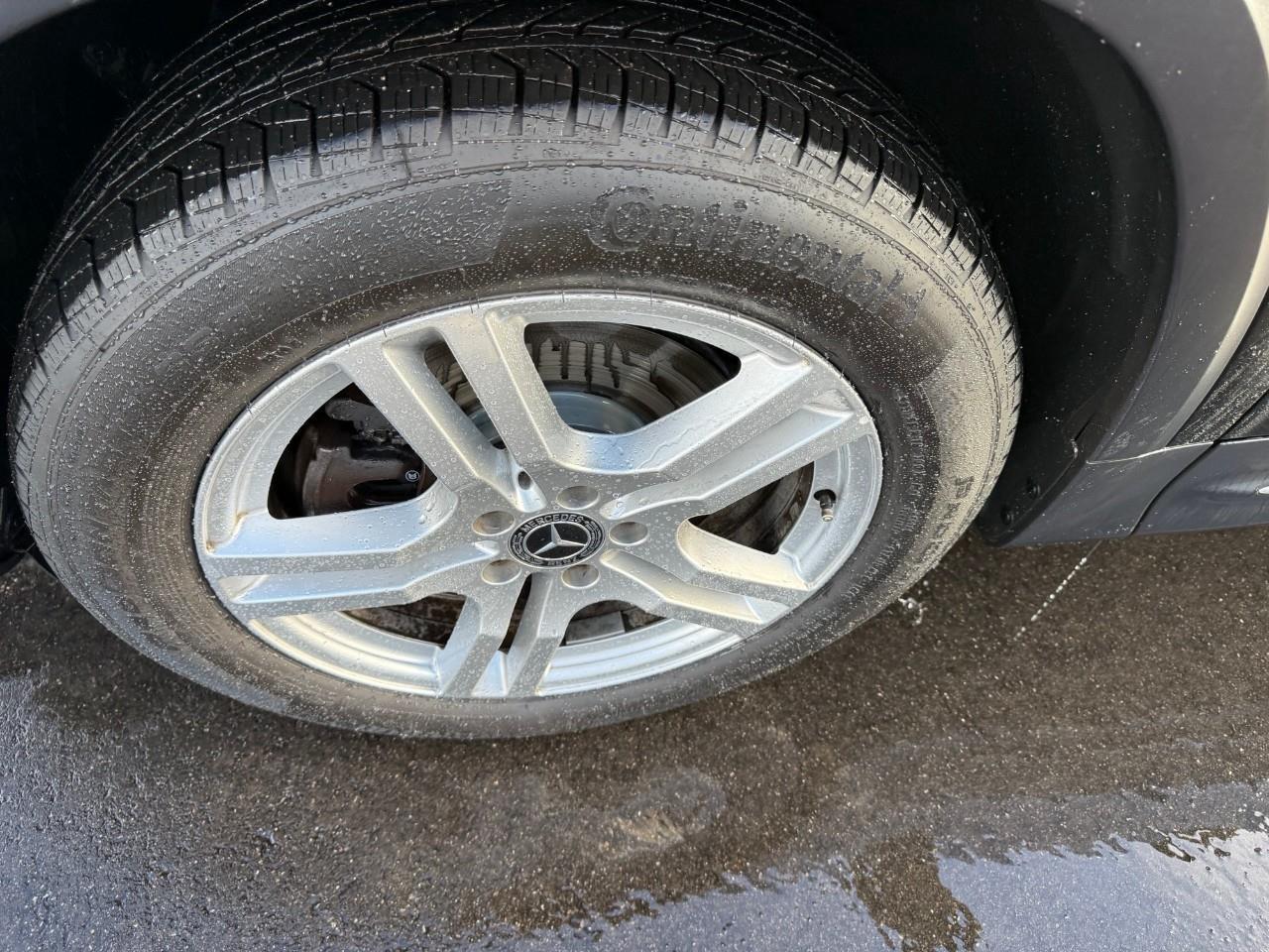 2020 Mercedes-Benz GLB 250 Base GLB 250 4dr All-Wheel Drive 4MATIC Photo3