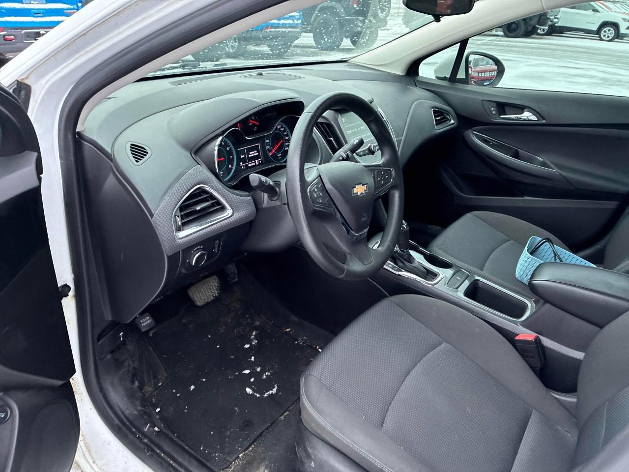 2018 Chevrolet Cruze LT Auto 4dr Sedan Photo