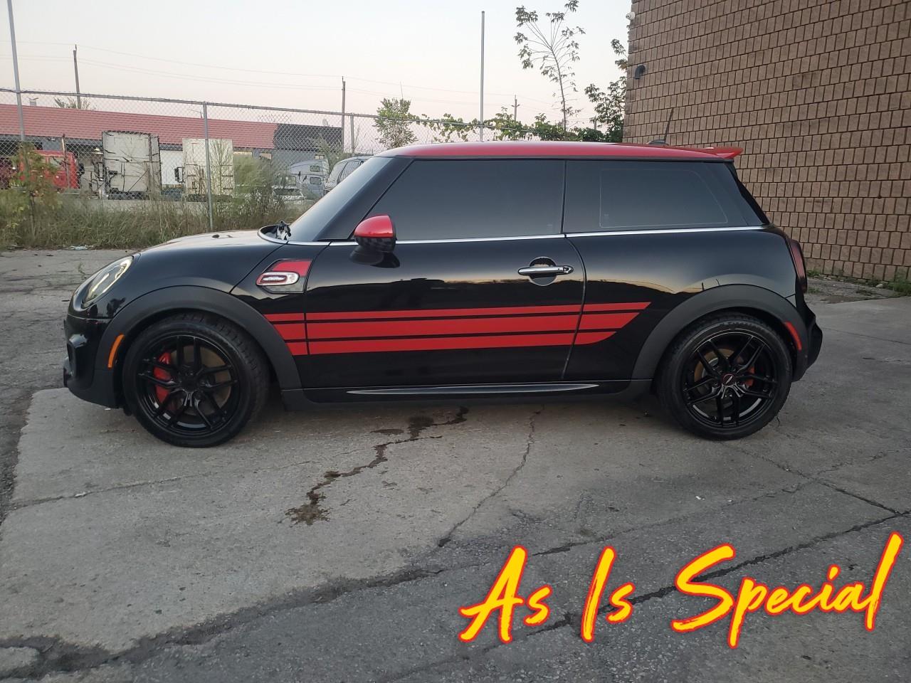 2016 MINI 3 Door John Cooper Works 2dr Hatchback Photo0