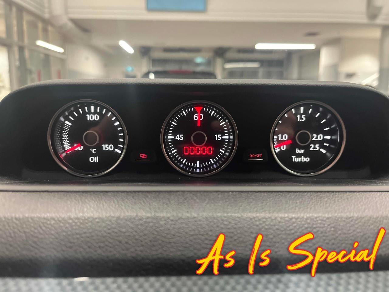 2013 Volkswagen Beetle  Photo