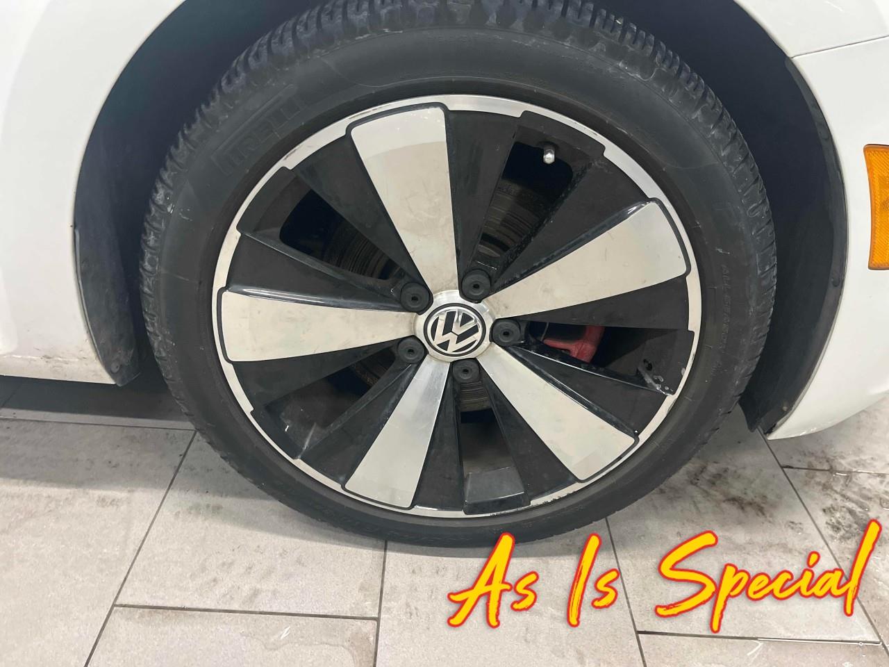 2013 Volkswagen Beetle  Photo