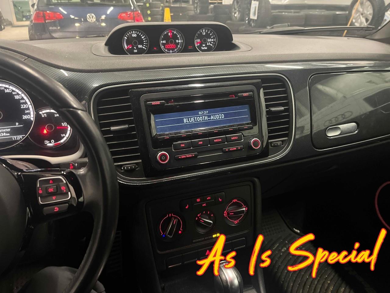 2013 Volkswagen Beetle  Photo