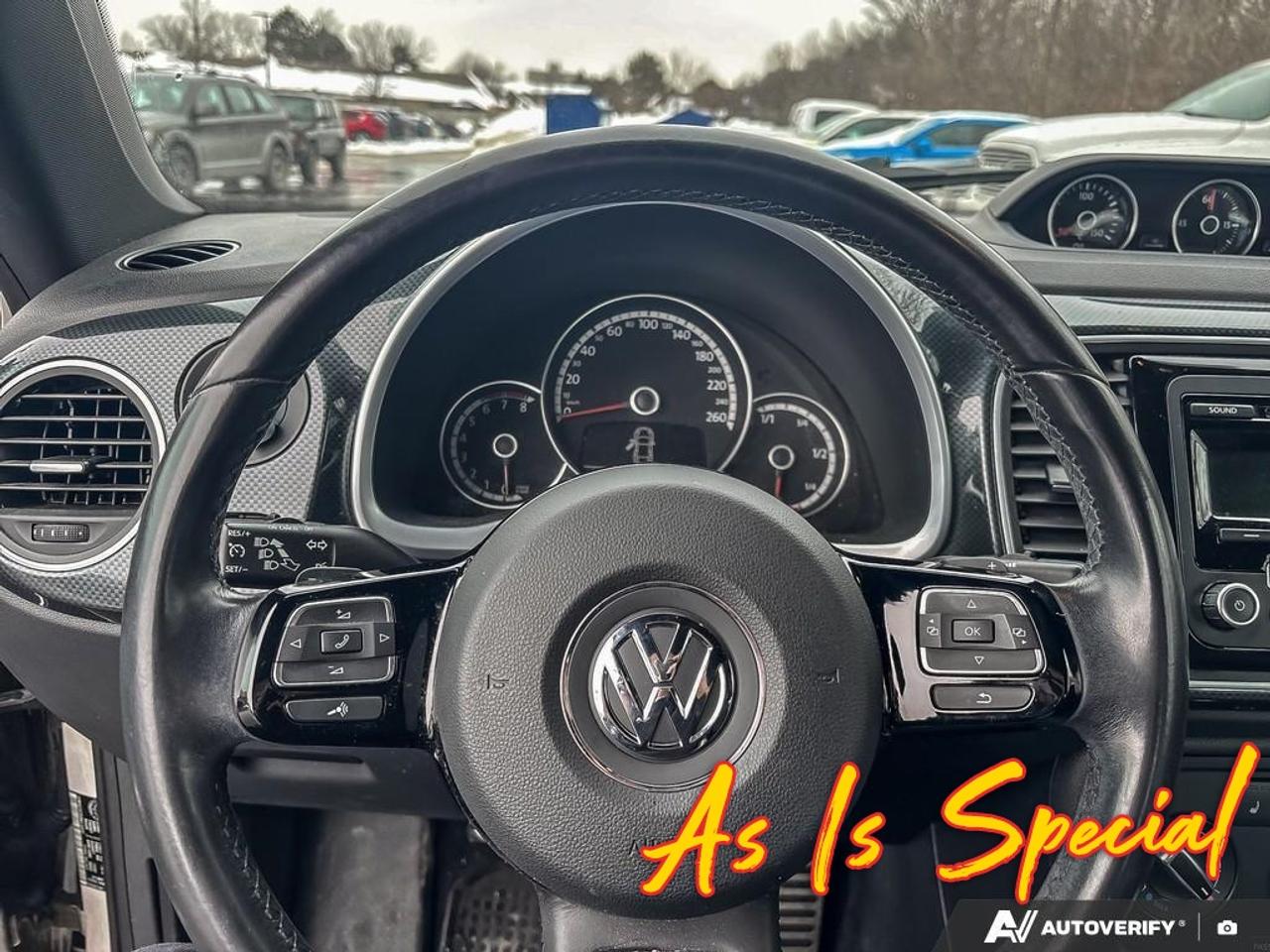 2013 Volkswagen Beetle  Photo