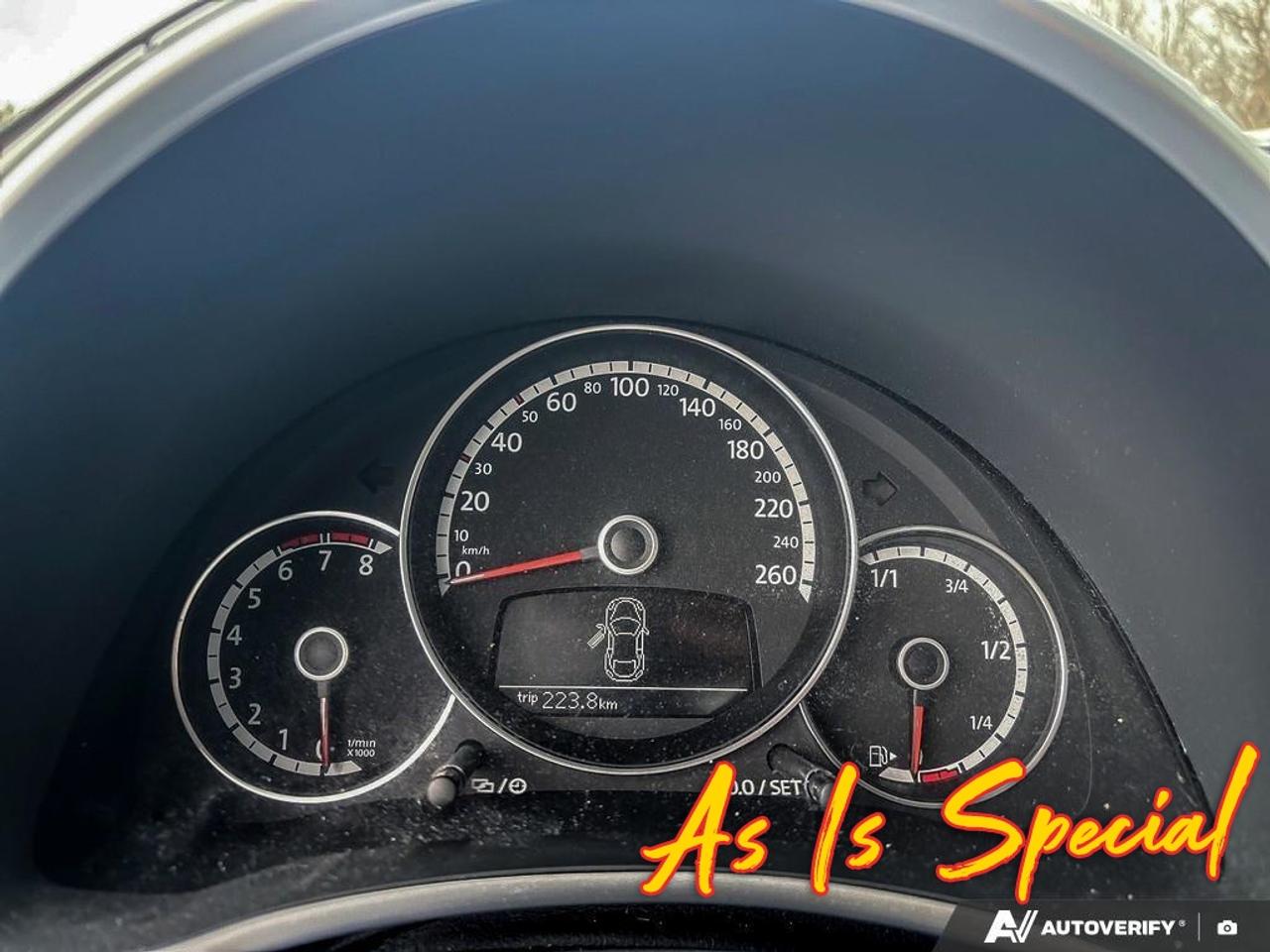 2013 Volkswagen Beetle  Photo