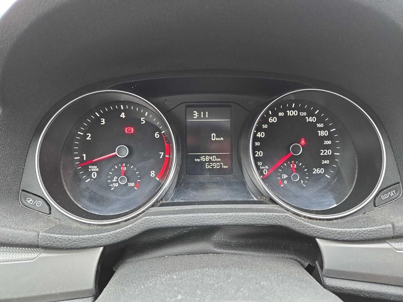 2016 Volkswagen Passat  Photo