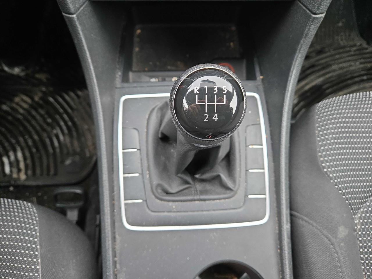 2016 Volkswagen Passat  Photo