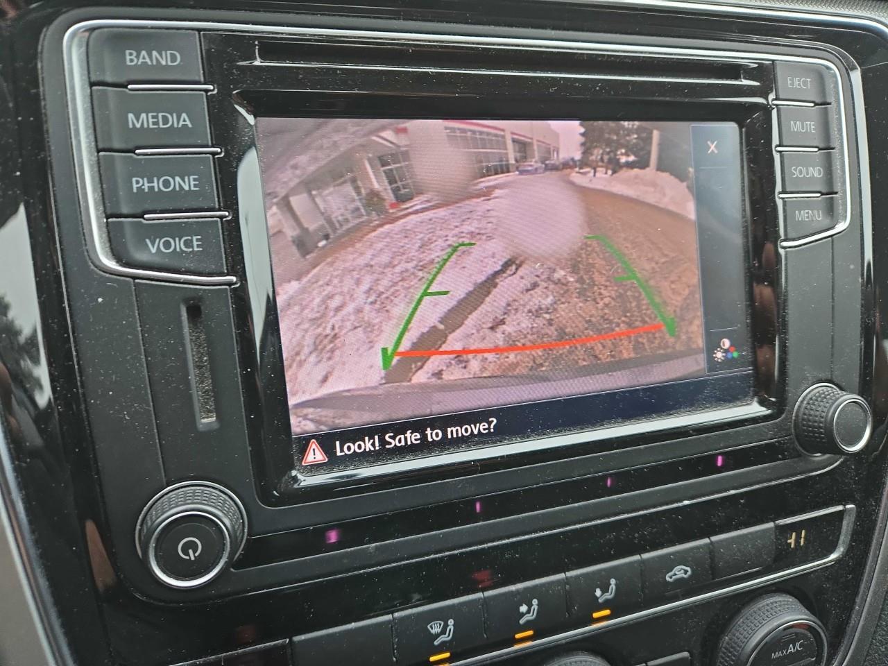 2016 Volkswagen Passat  Photo