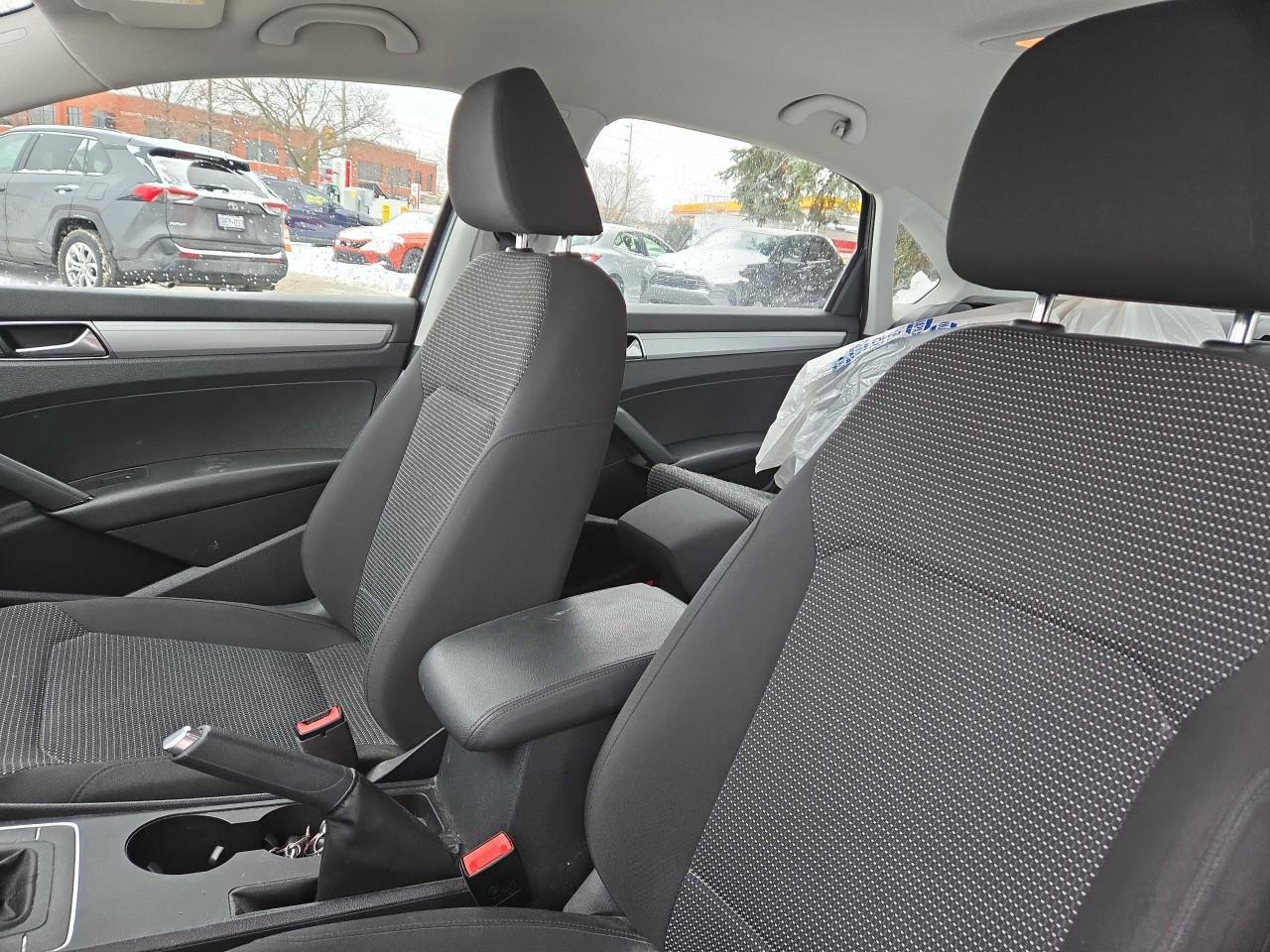 2016 Volkswagen Passat  Photo