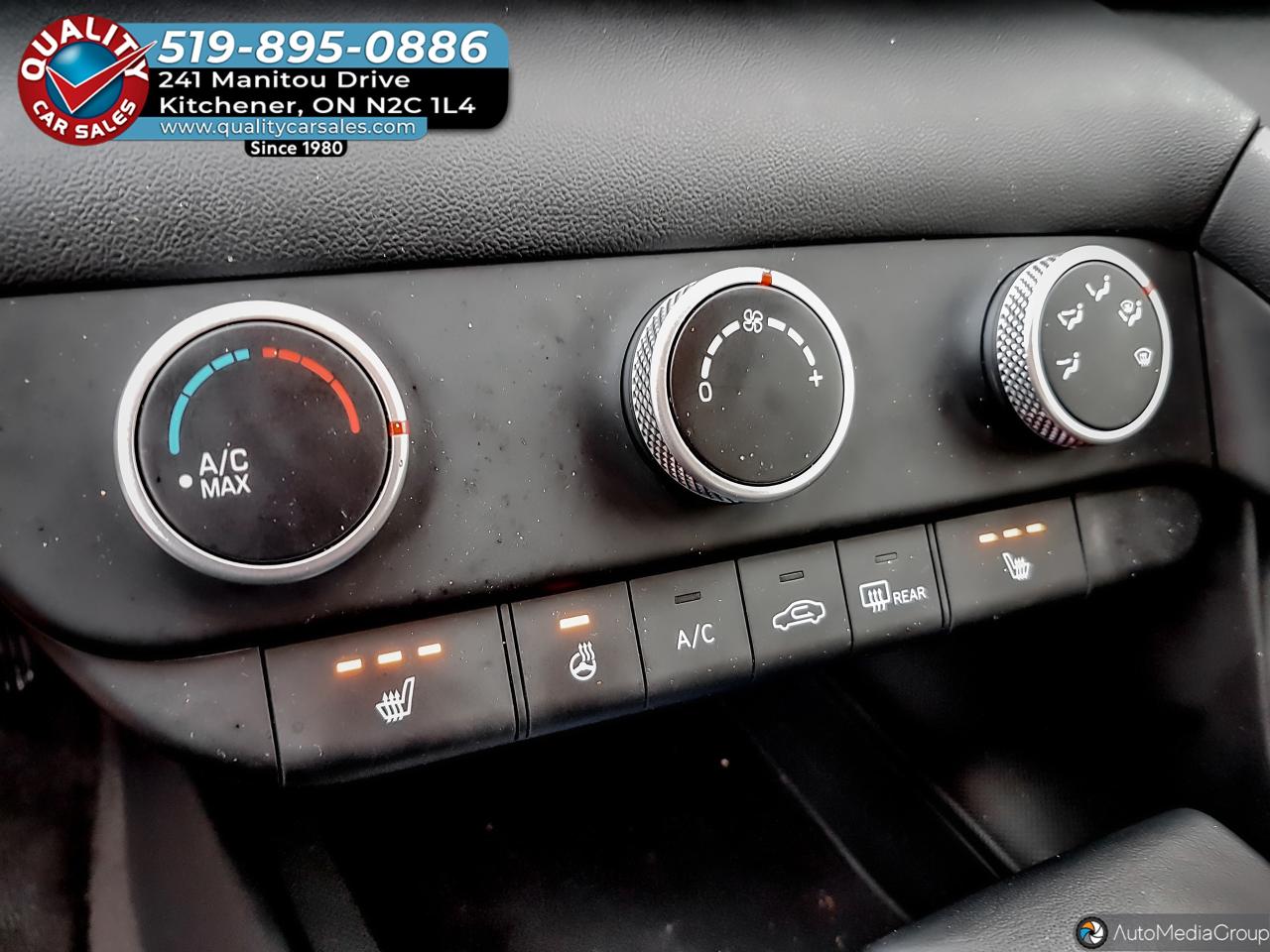 2025 Hyundai Elantra Preferred *HEATED SEATS* Photo