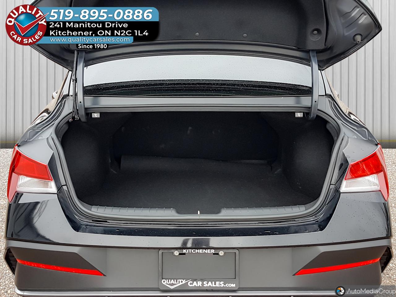 2025 Hyundai Elantra Preferred *HEATED SEATS* Photo