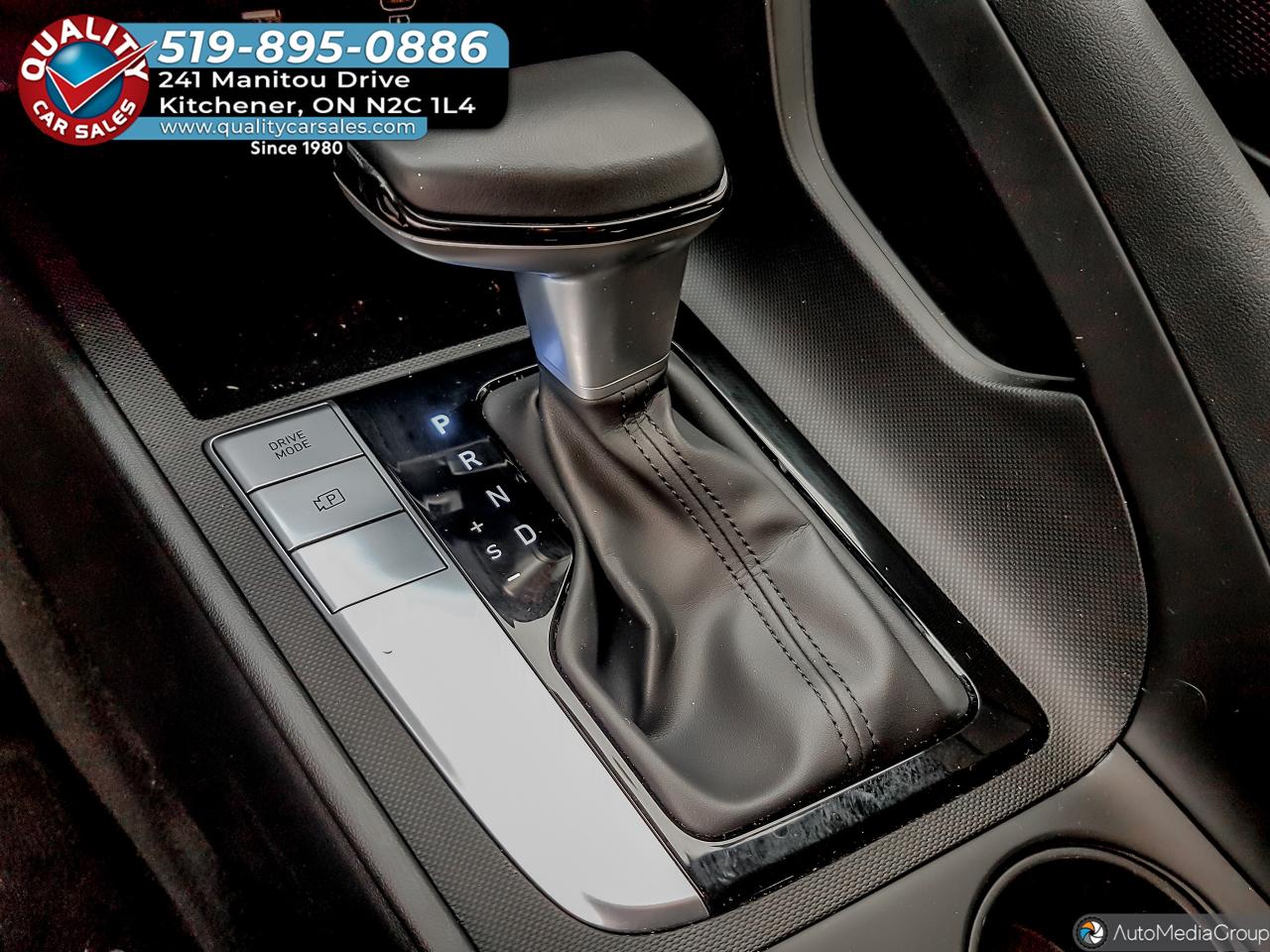 2025 Hyundai Elantra Preferred *HEATED SEATS* Photo