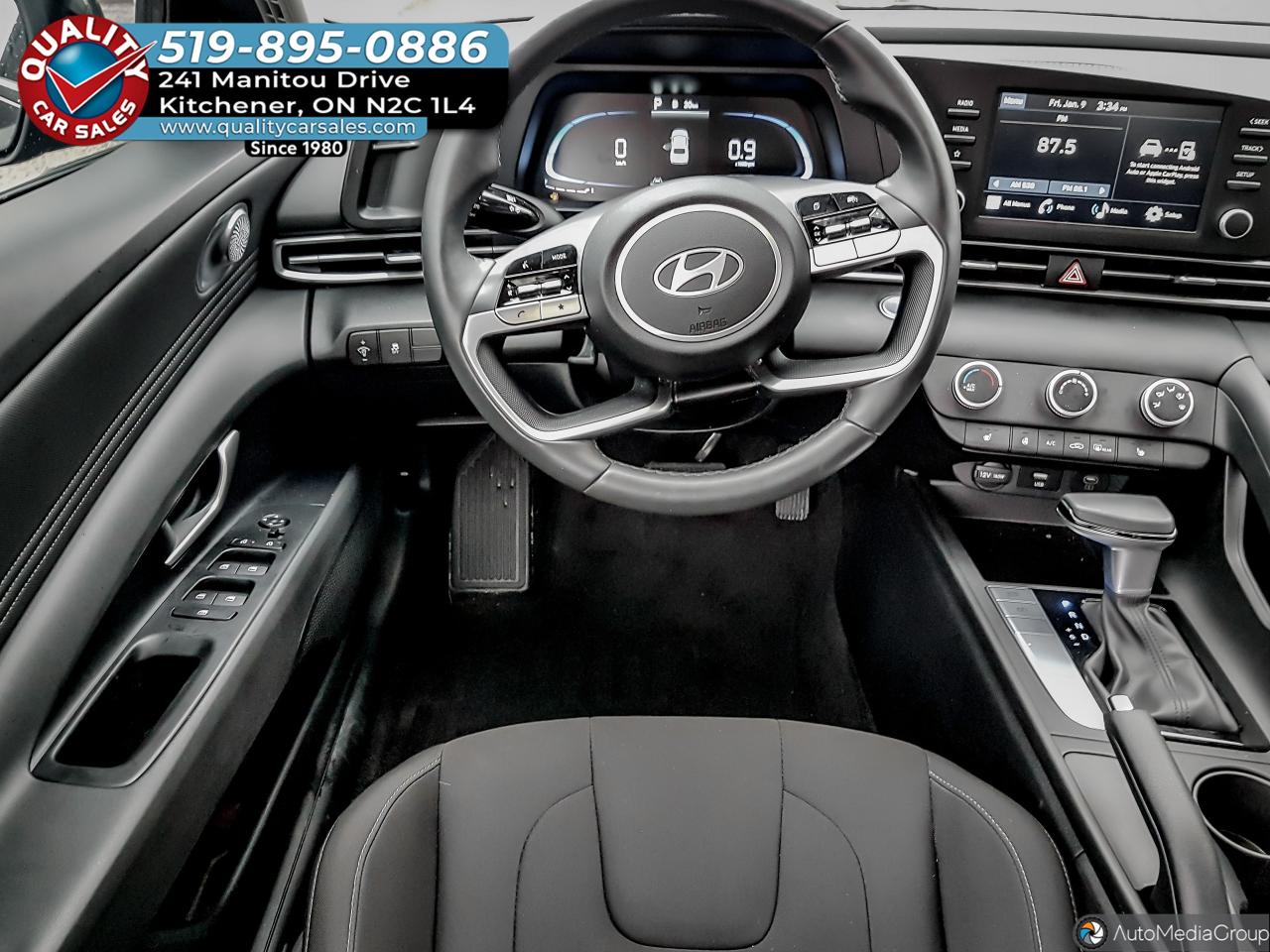 2025 Hyundai Elantra Preferred *HEATED SEATS* Photo