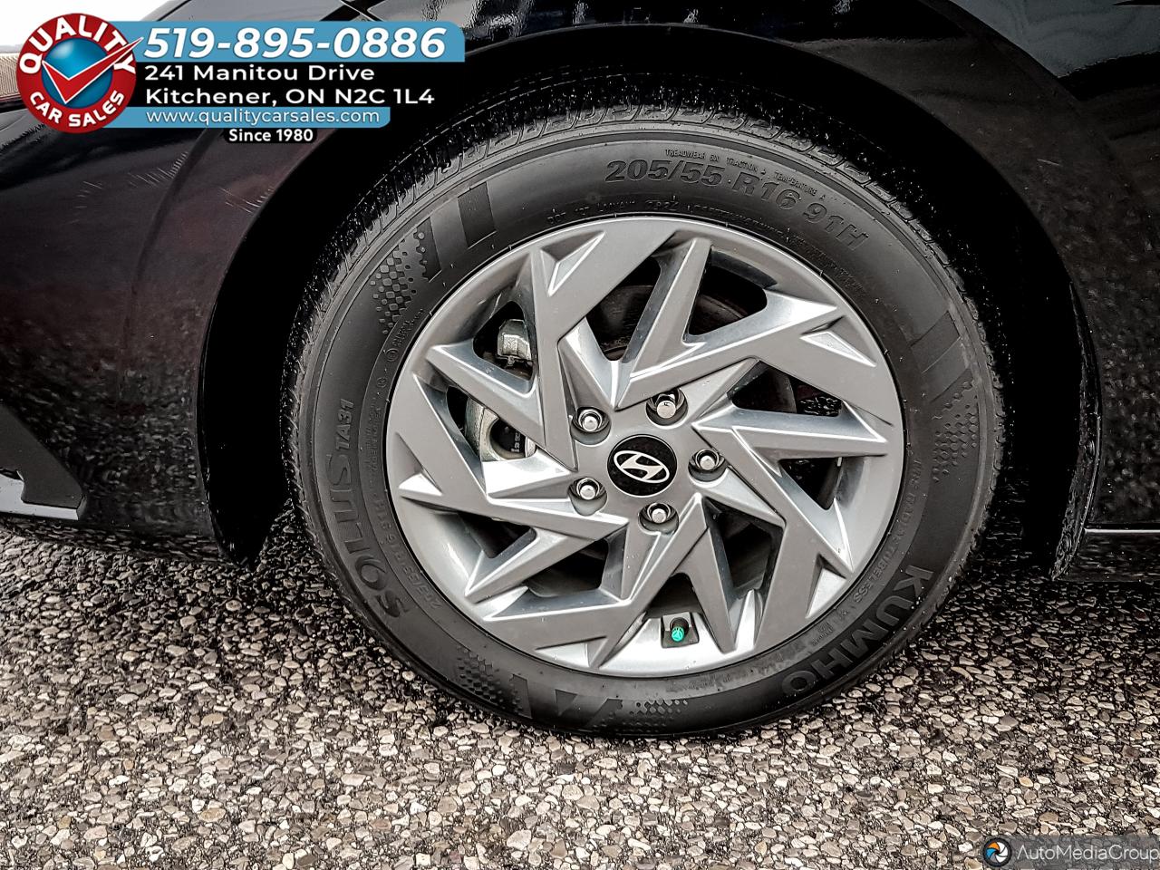 2025 Hyundai Elantra Preferred *HEATED SEATS* Photo