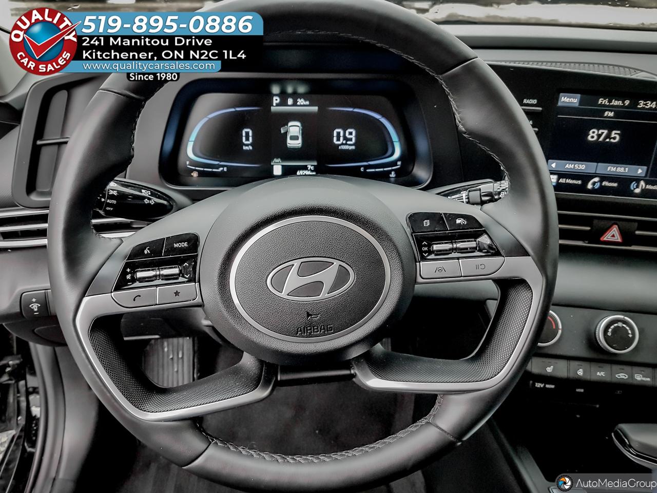 2025 Hyundai Elantra Preferred *HEATED SEATS* Photo