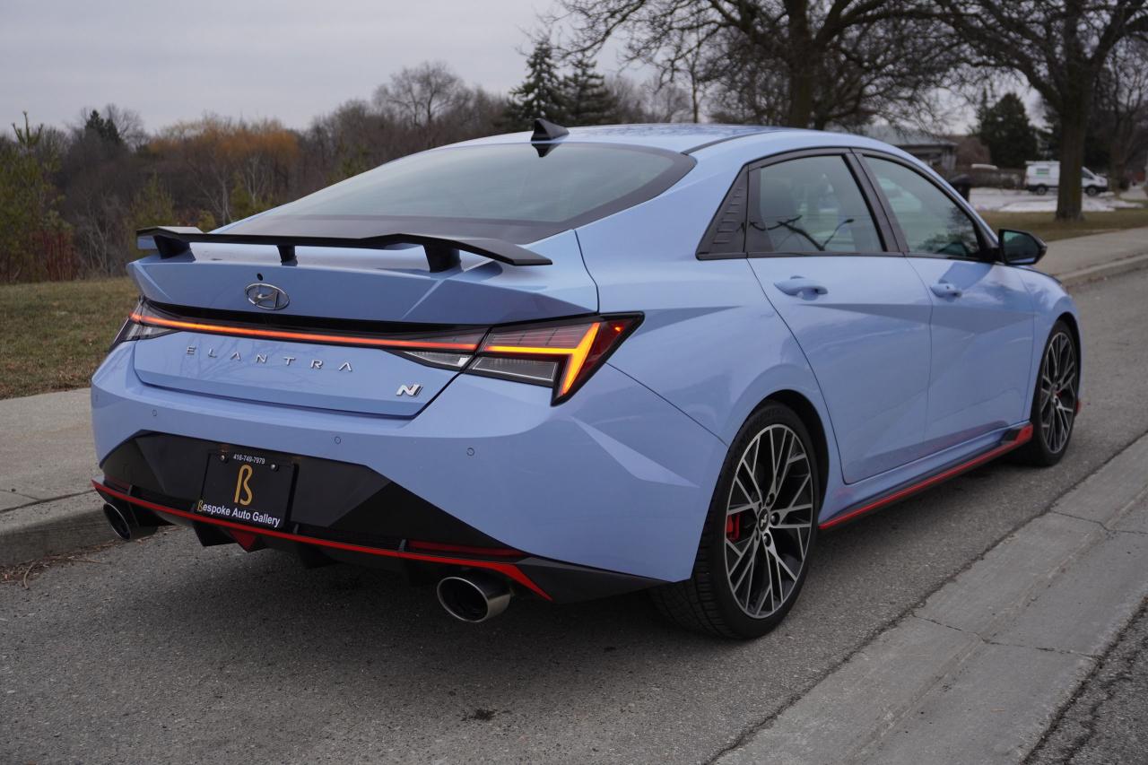 2022 Hyundai Elantra N / 1 OWNER / MANUAL / NAVIGATION / SUNROOF /LOCAL Photo3