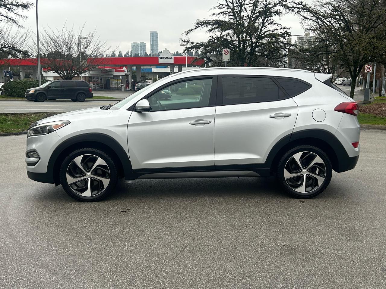 2016 Hyundai Tucson Premium - Photo #2