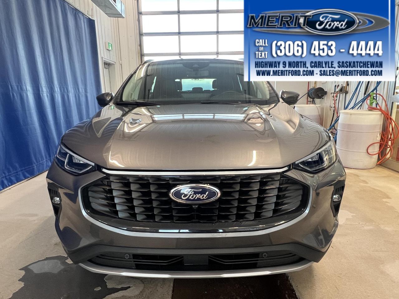 2026 Ford Escape Platinum Photo2