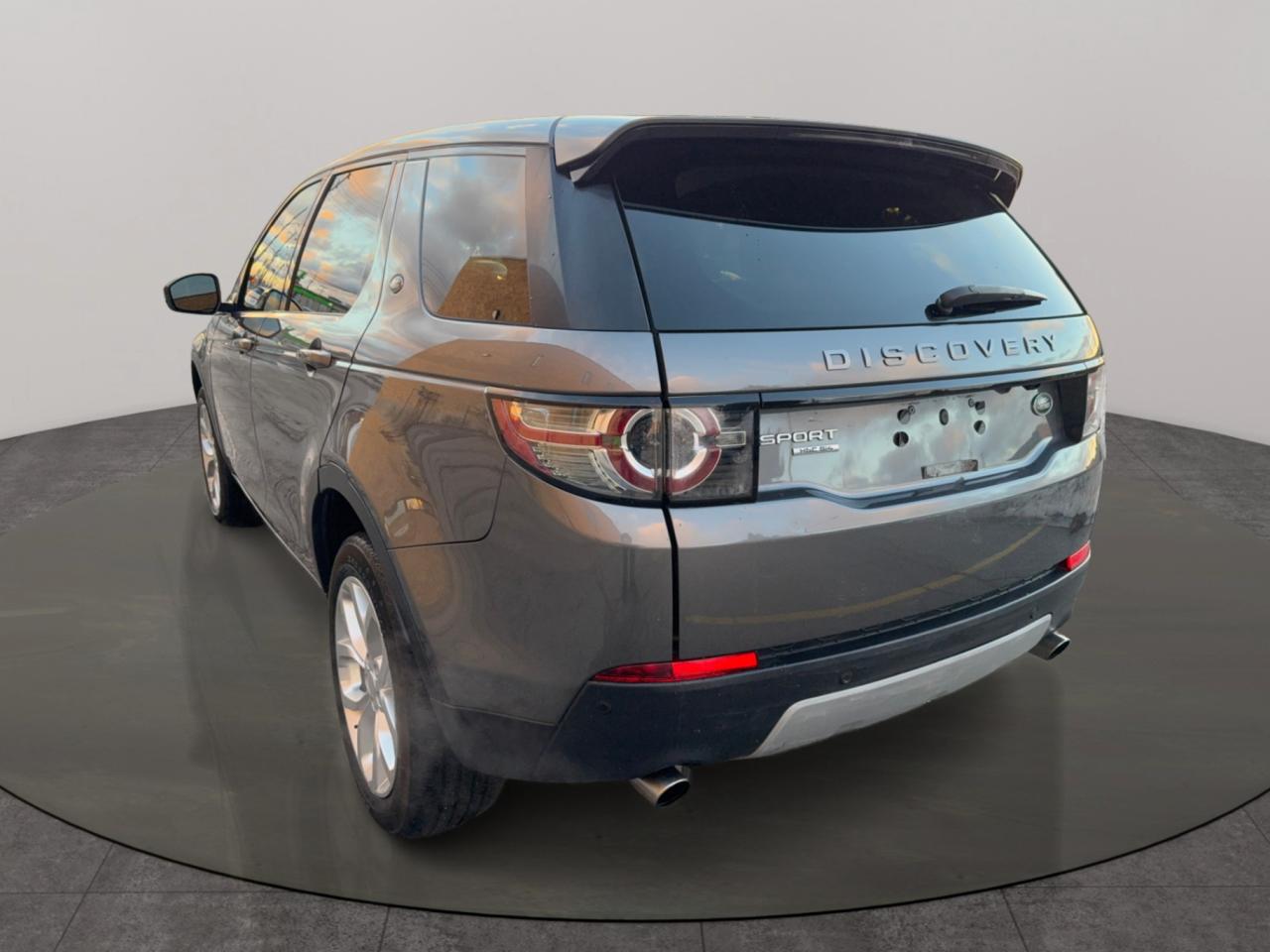2016 Land Rover Discovery Sport 4WD 4dr HSE Photo
