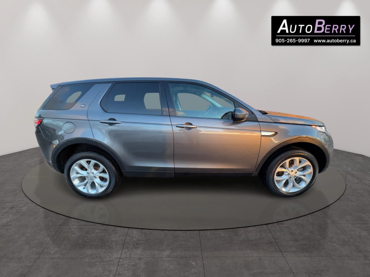 2016 Land Rover Discovery Sport 4WD 4dr HSE Photo