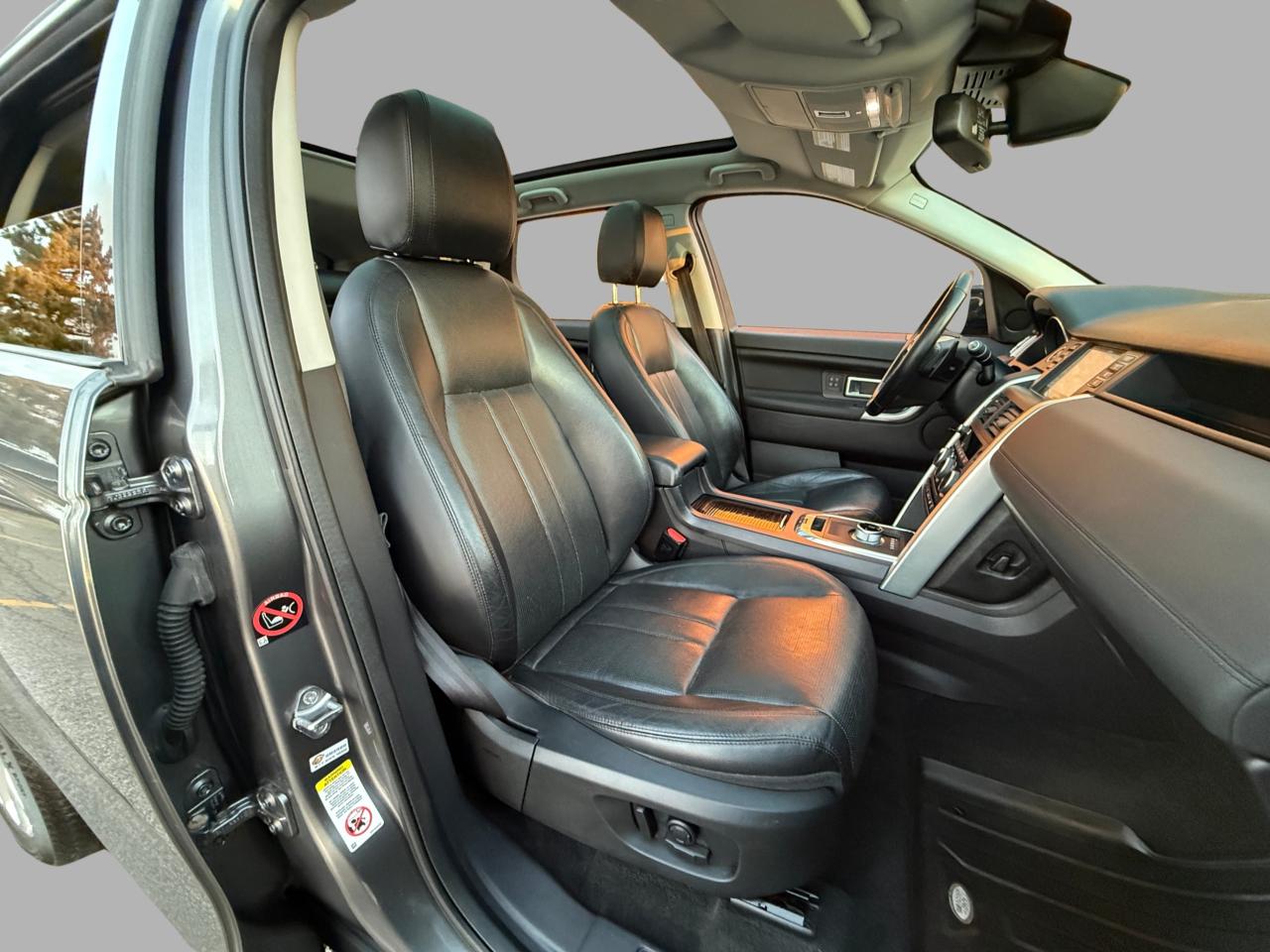 2016 Land Rover Discovery Sport 4WD 4dr HSE Photo