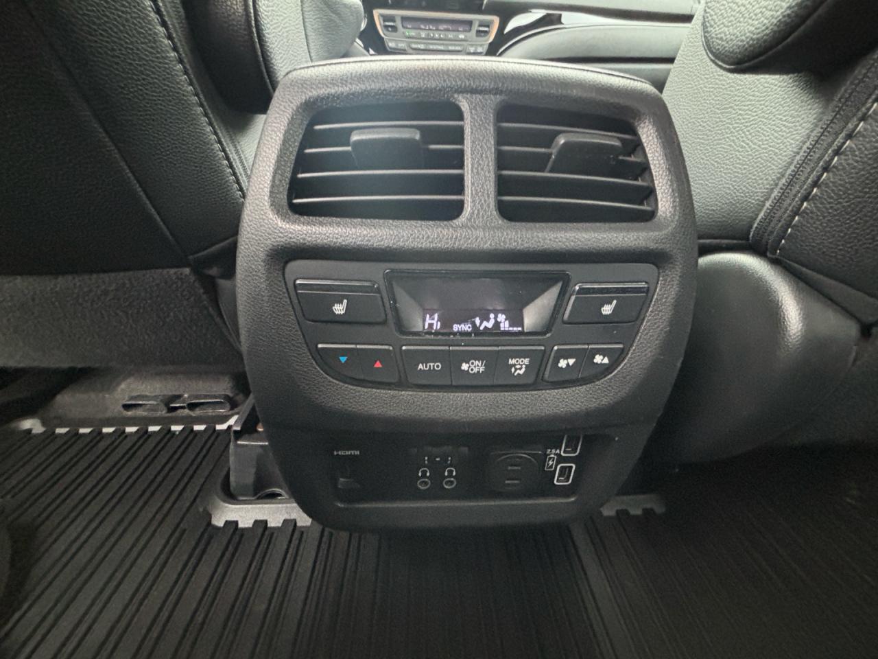 2019 Honda Pilot Touring 8-Passenger AWD Photo