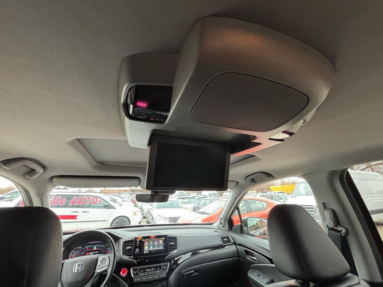 2019 Honda Pilot Touring 8-Passenger AWD Photo