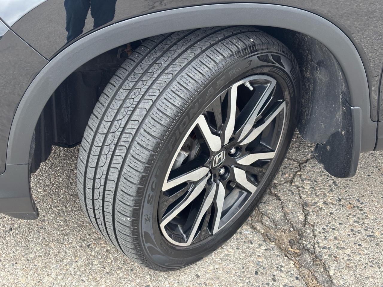 2019 Honda Pilot Touring 8-Passenger AWD Photo